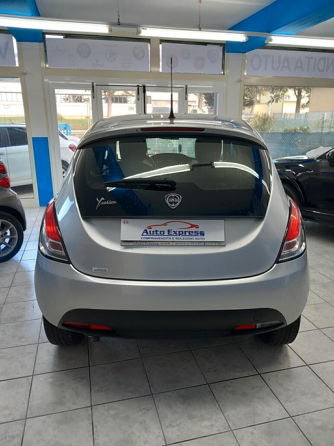 Lancia Ypsilon 1.2 69 CV 5 porte GPL Ecochic Gold