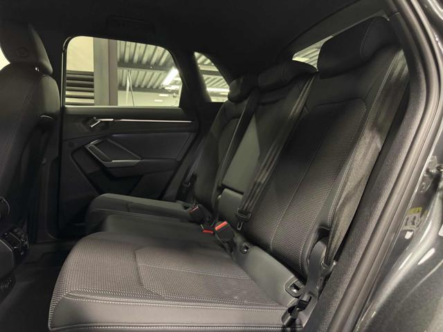 AUDI Q3 35 TDI S tronic S line Interiors