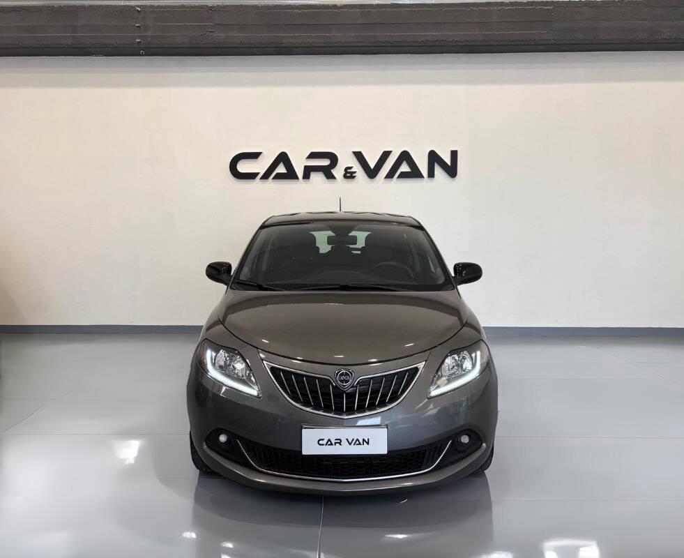 Lancia Ypsilon III Hybrid Gold – Rata 99€ mese