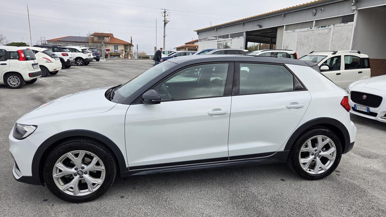 Audi A1 citycarver 30 TFSI S tronic