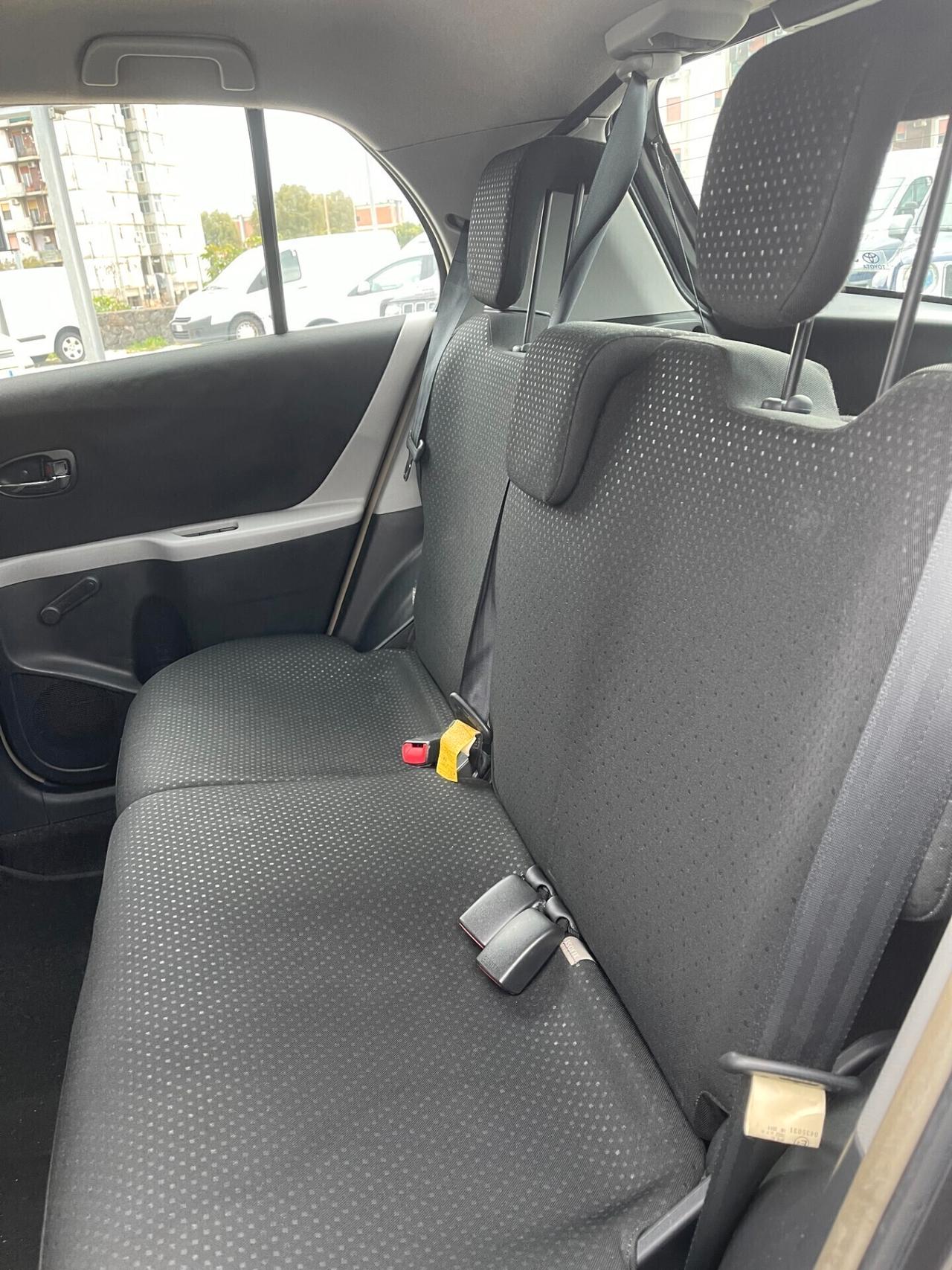 Toyota Yaris 1.0 5 porte Sol