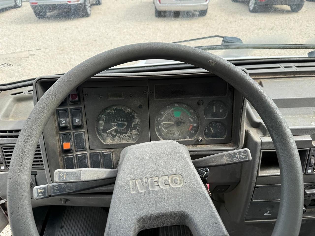 Iveco Daily 35.8 2.5 Diesel PL Cab. Classic