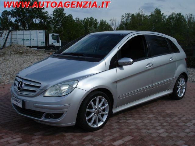 MERCEDES-BENZ B 180 CDI