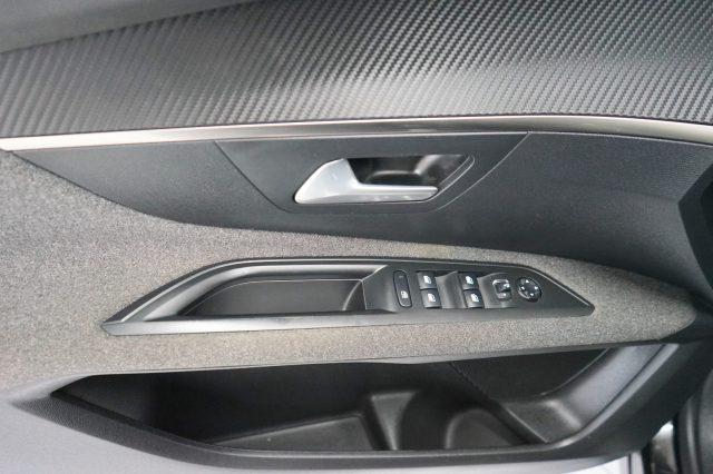 PEUGEOT 3008 BlueHDi 130 S&S EAT8 Active Business