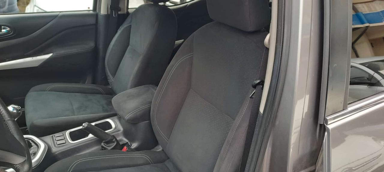 Nissan Navara 2.3 dCi 4WD Double Cab N-Connecta