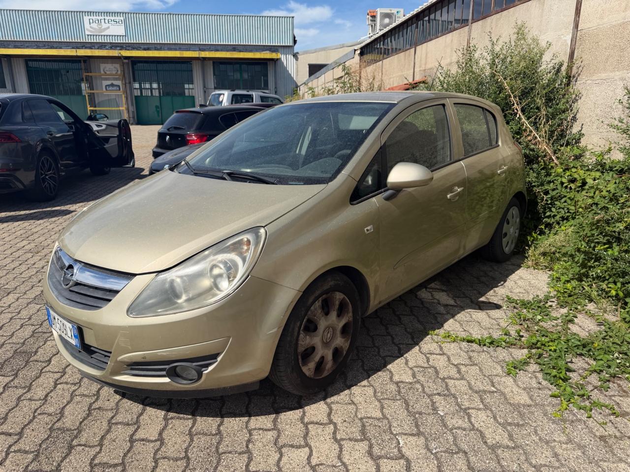 Opel Corsa 1.2 5 porte Cosmo
