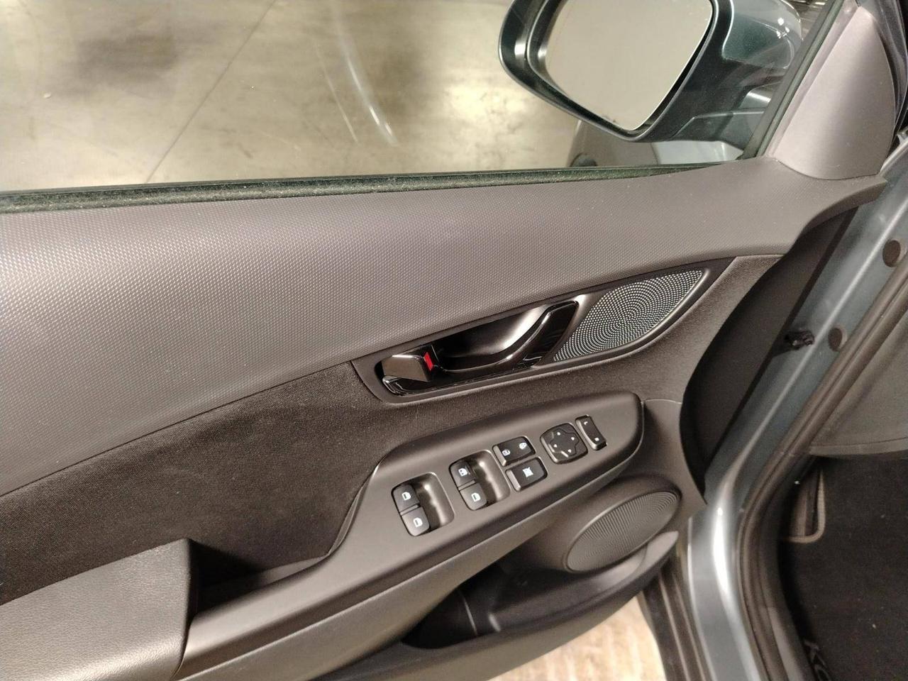 Hyundai Kona 1.6 hev Xtech 2wd