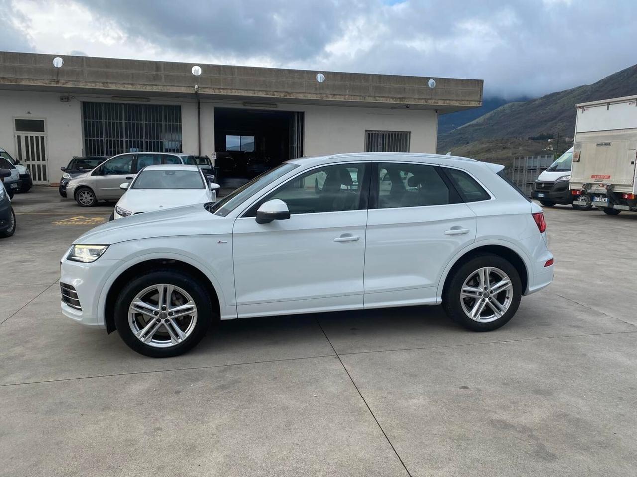 Audi Q5 40 TDI quattro S-tronic S line plus