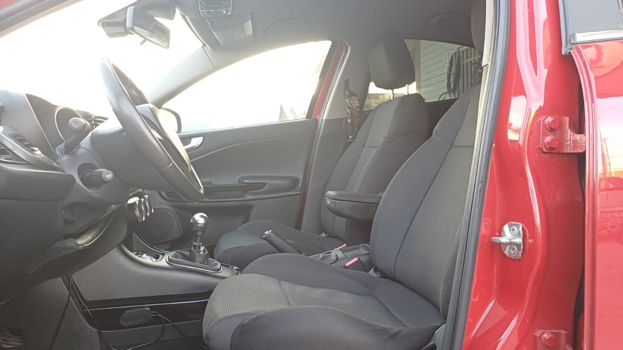 Alfa Romeo Giulietta 1.6 JTDm-2 105 CV Distinctive 2013 ROSSA COME NUOVA