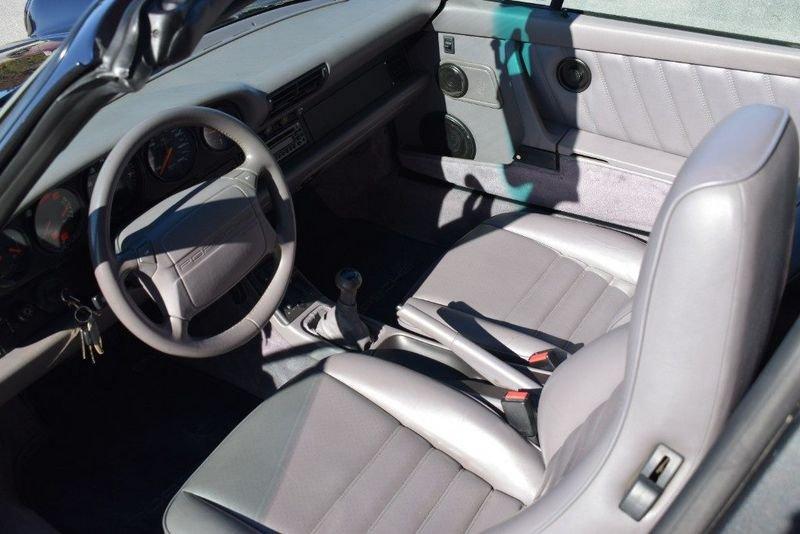 Porsche 911 (964) CARRERA 4 TARGA