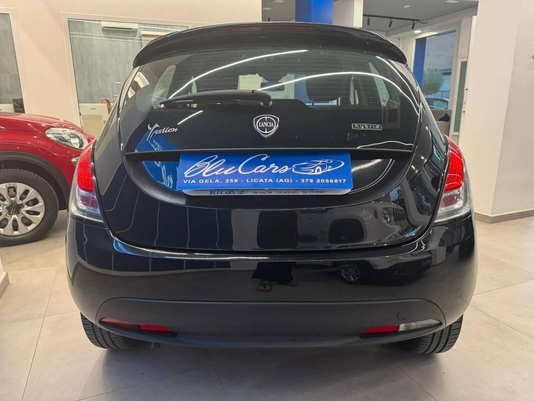 Lancia Ypsilon III 1.0 firefly hybrid Silver s&s 70cv