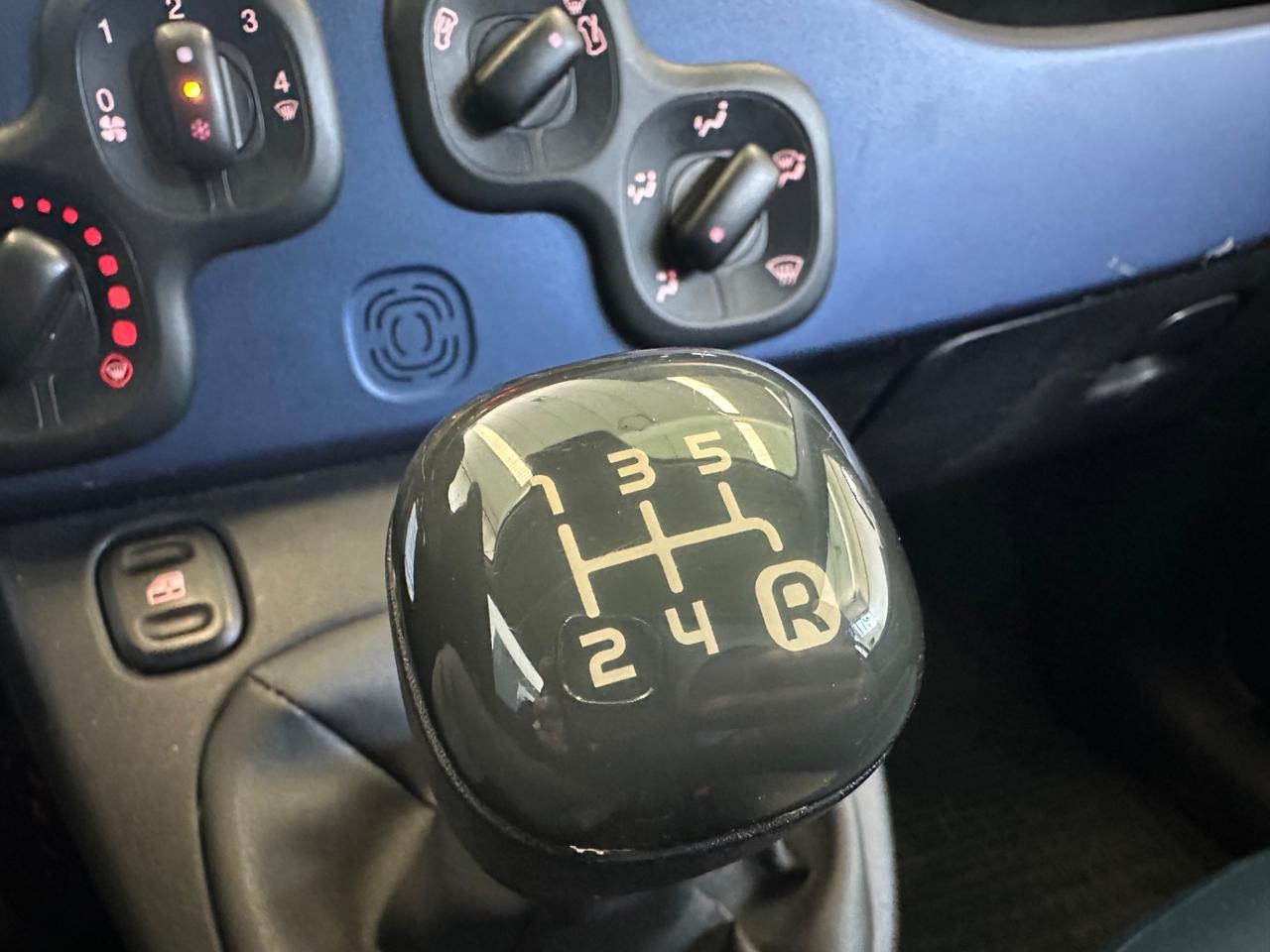 Fiat Panda 1.2 Lounge 69cv — 5 POSTI —