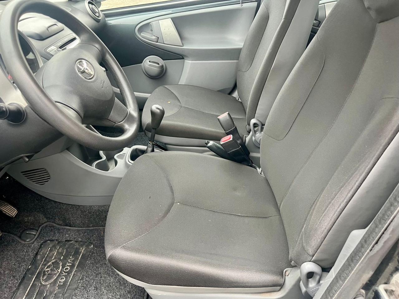 Toyota Aygo 1.0benz 2011 141.000km perfetta per neopatentati