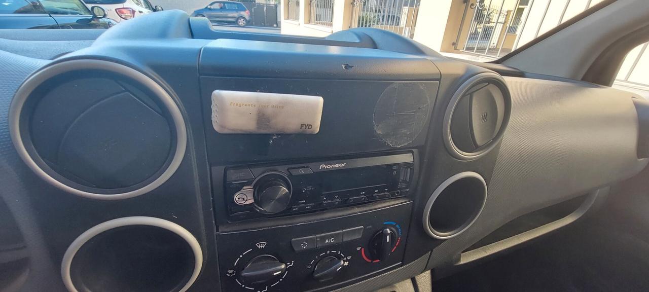 BERLINGO 1,6 DIESEL 75 CV TELEFONO BLUETOOTH 3 POSTI PORTA LATERALE IMPECCABILE