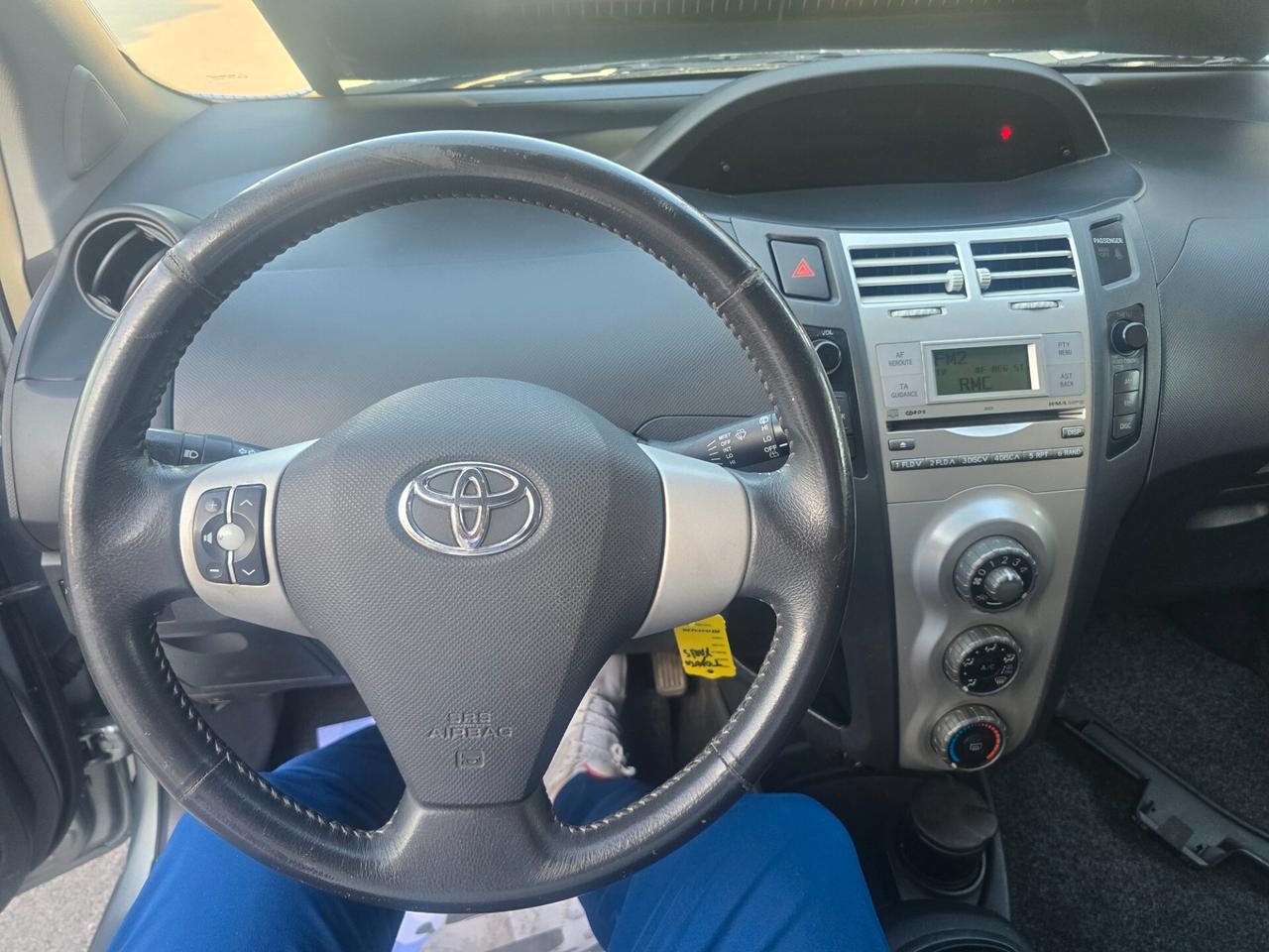 Toyota Yaris 1.0 3 porte Sol