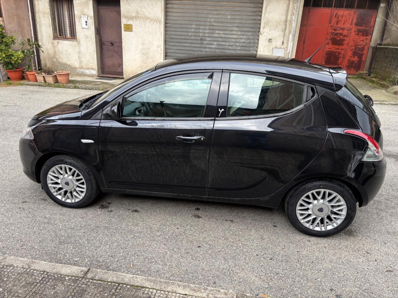 Lancia Ypsilon 1.3 MJT 16V 95 CV 5 porte S&S Elefantino