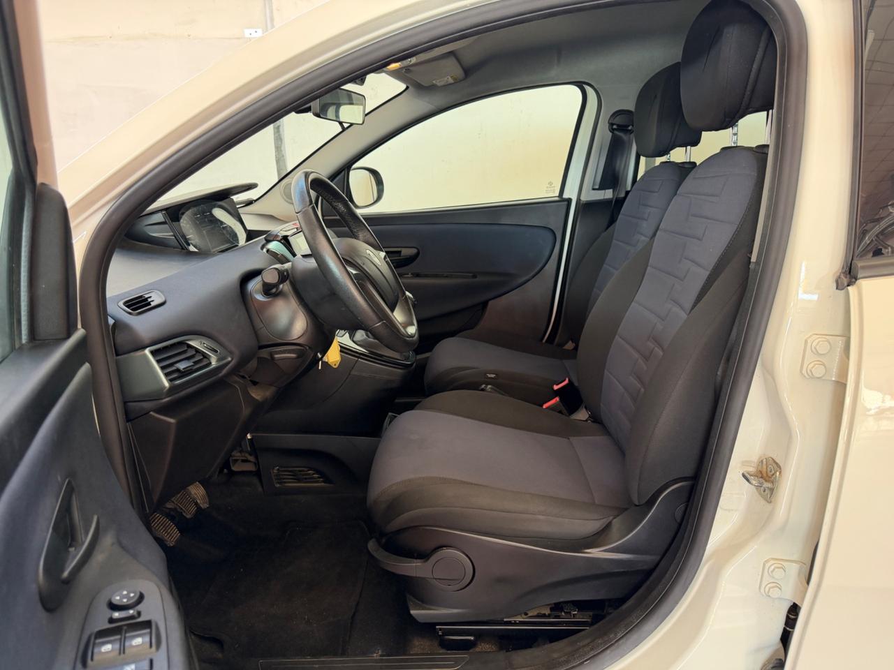 Lancia Ypsilon 1.0 FireFly 5 porte S&S Hybrid Gold Prezzo senza vincoli