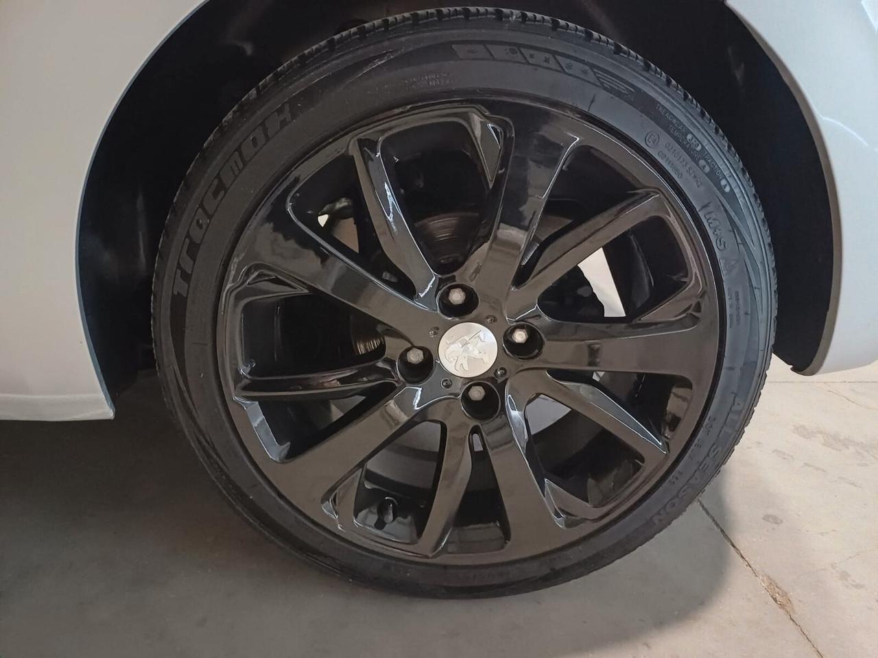 Peugeot 208 1.6 e-HDi 92 CV Stop&Start 5 porte Allure