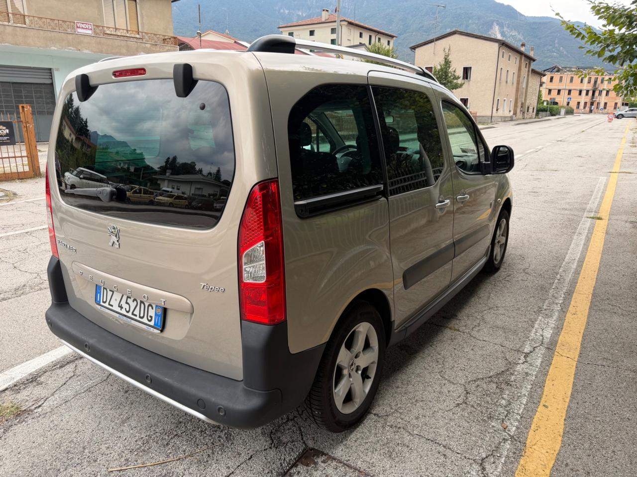 Peugeot Partner Tepee 1.6 HDi 90CV Outdoor