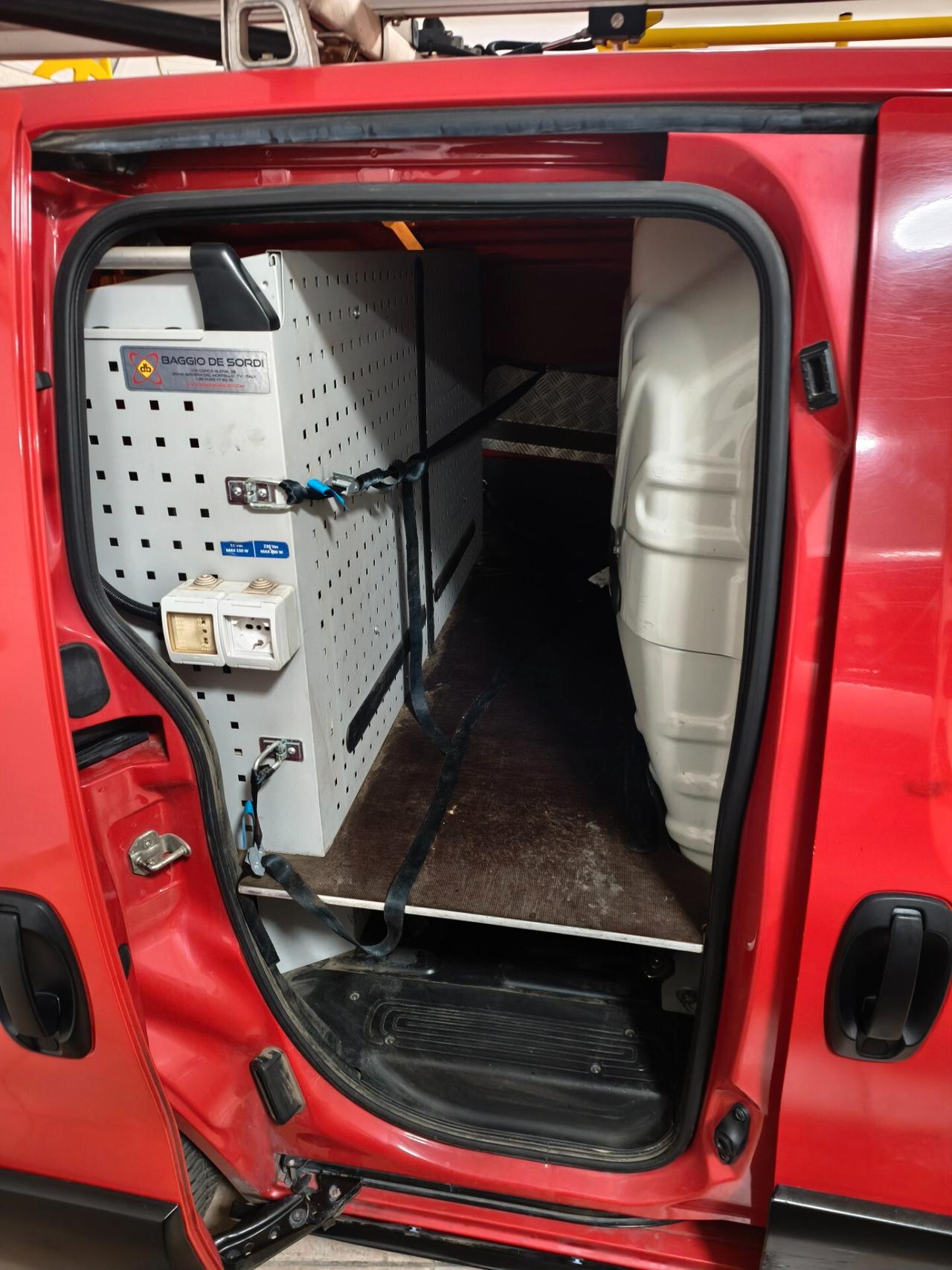 Fiat fiorino 1.3 Multijet 95cv ( allestimento officina) 12 mesi di garanzia