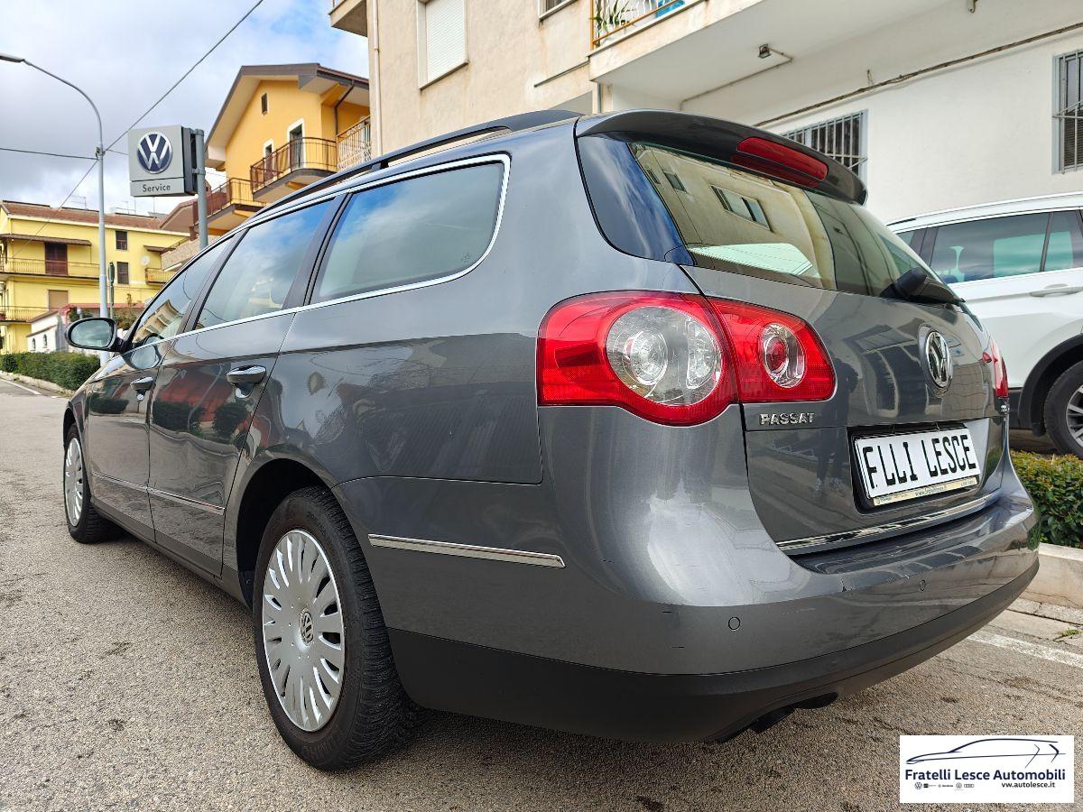 VOLKSWAGEN - Passat Variant Variant 2.0 tdi Comfortline dpf