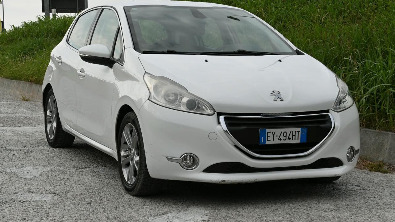 Peugeot 208 1.2 e-VTi Allure Neopatenati