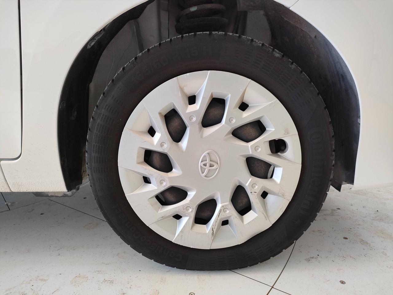 TOYOTA Aygo II 2018 5p - Aygo 5p 1.0 x-play 72cv