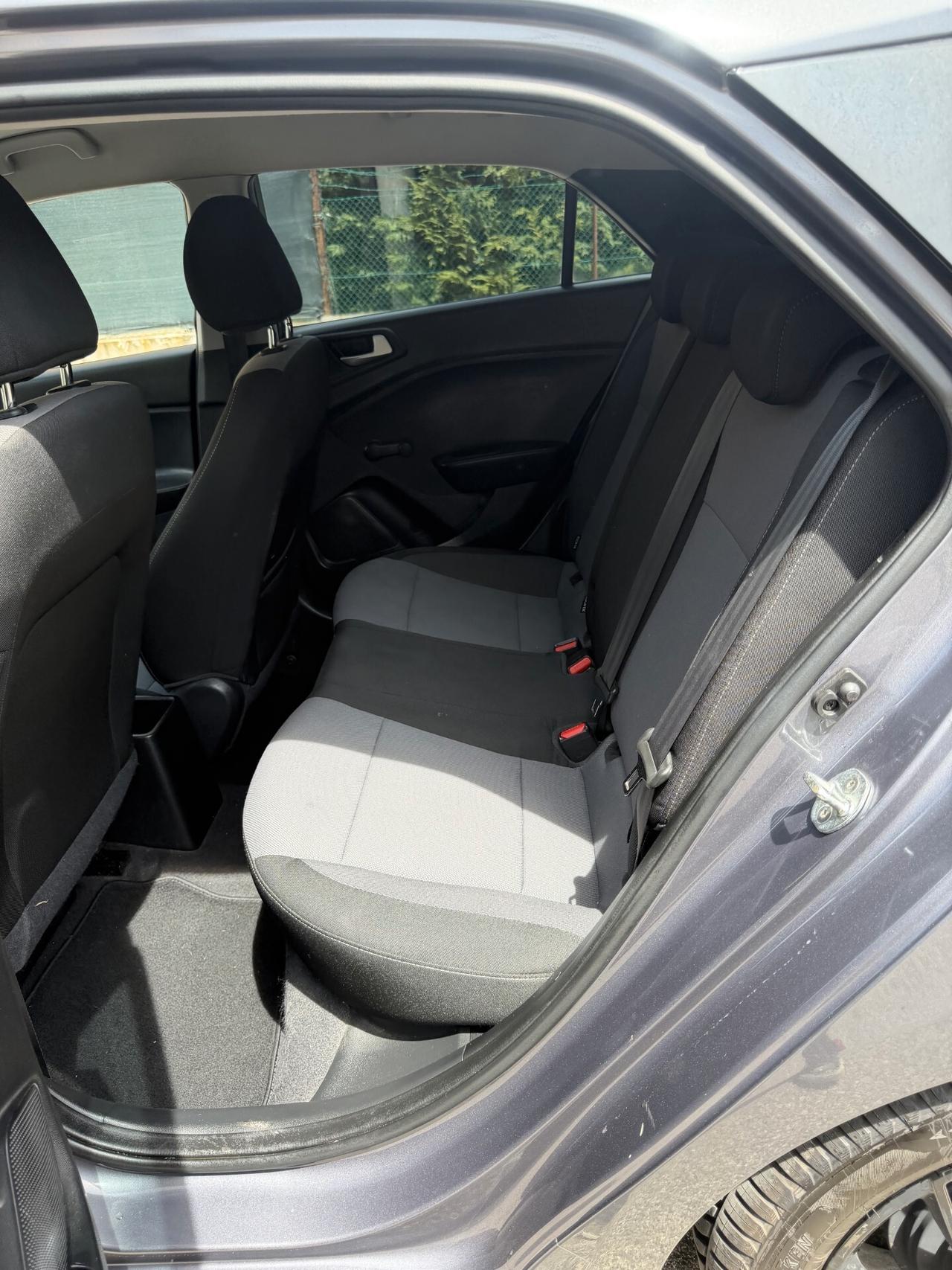 Hyundai i20 1.2 - NEOPATENTATI - 12 MESI DI GARANZIA -