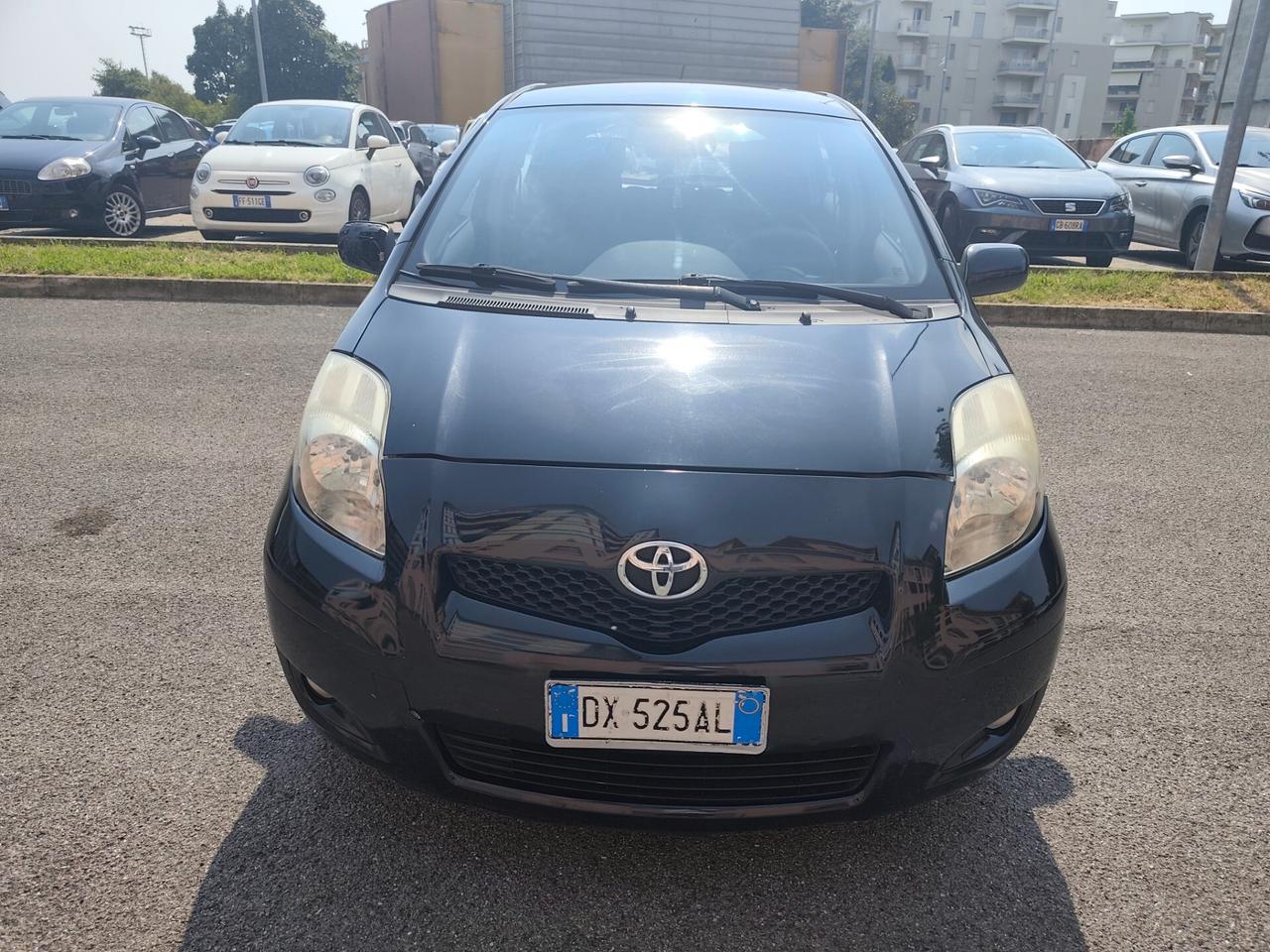 Toyota Yaris 1.0 Benz euro 4 5 porte