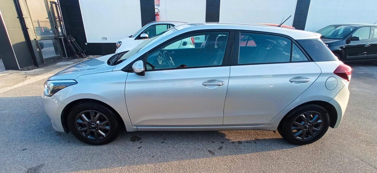 Hyundai i20 GPL CASA MADRE - 1 PROPRIETARIO!