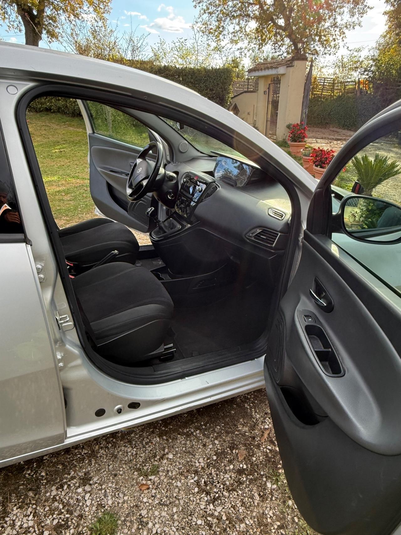 Lancia Ypsilon 1.3 MJT 16V 95 CV 5 porte S&S Platinum