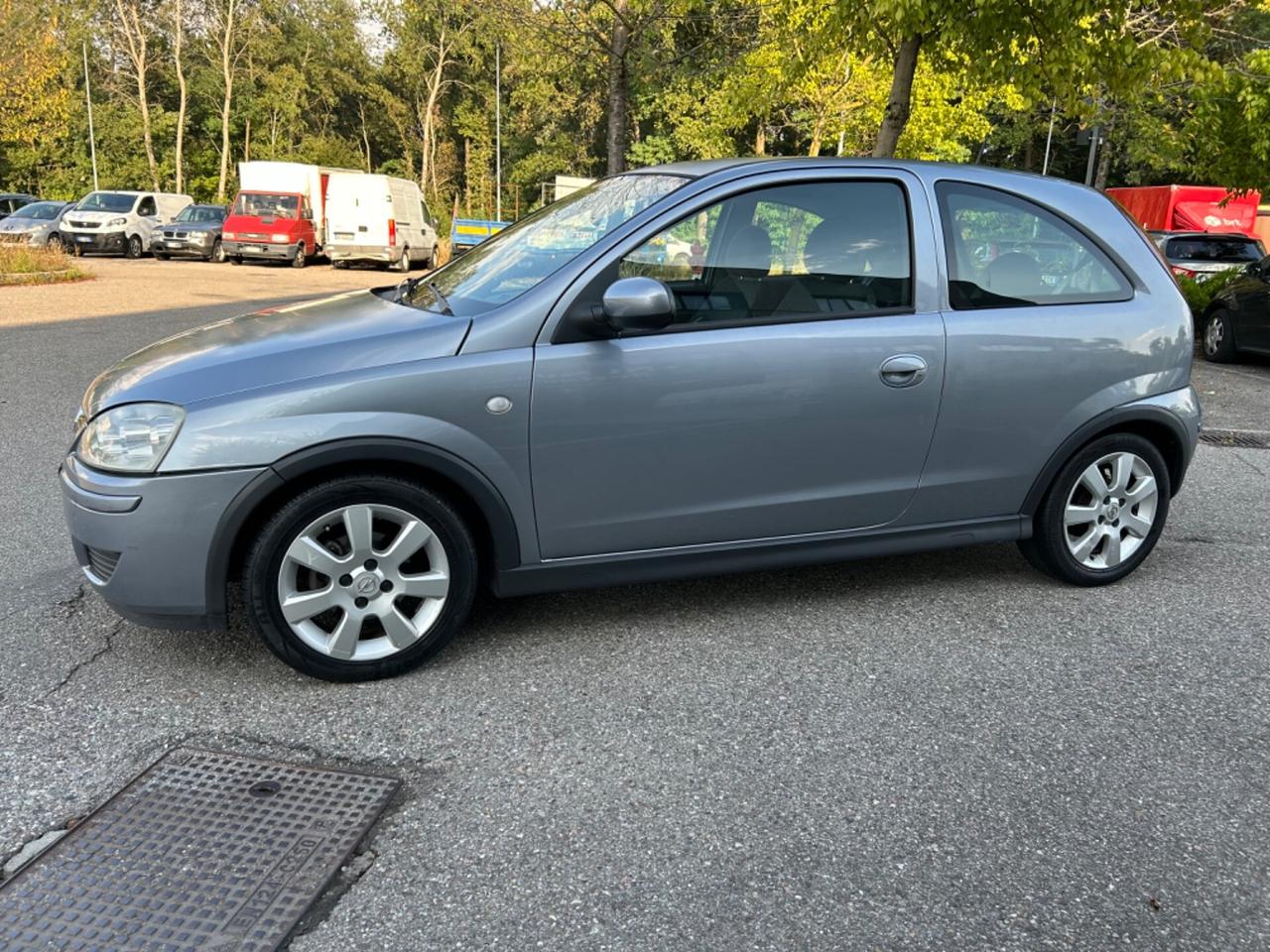 Opel Corsa 1.2 3 porte Sport