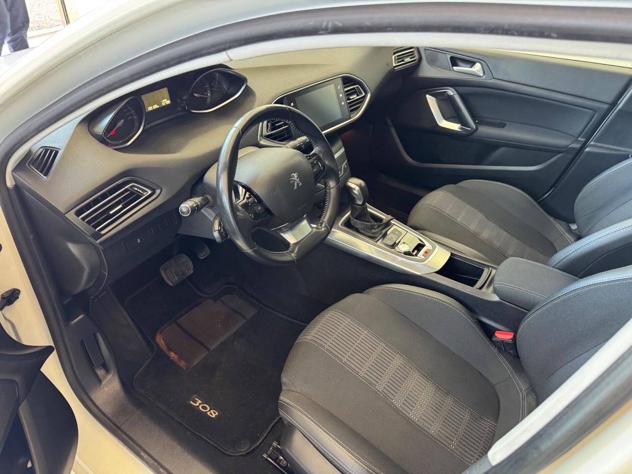 Peugeot 308 HDI 120cv Automatica