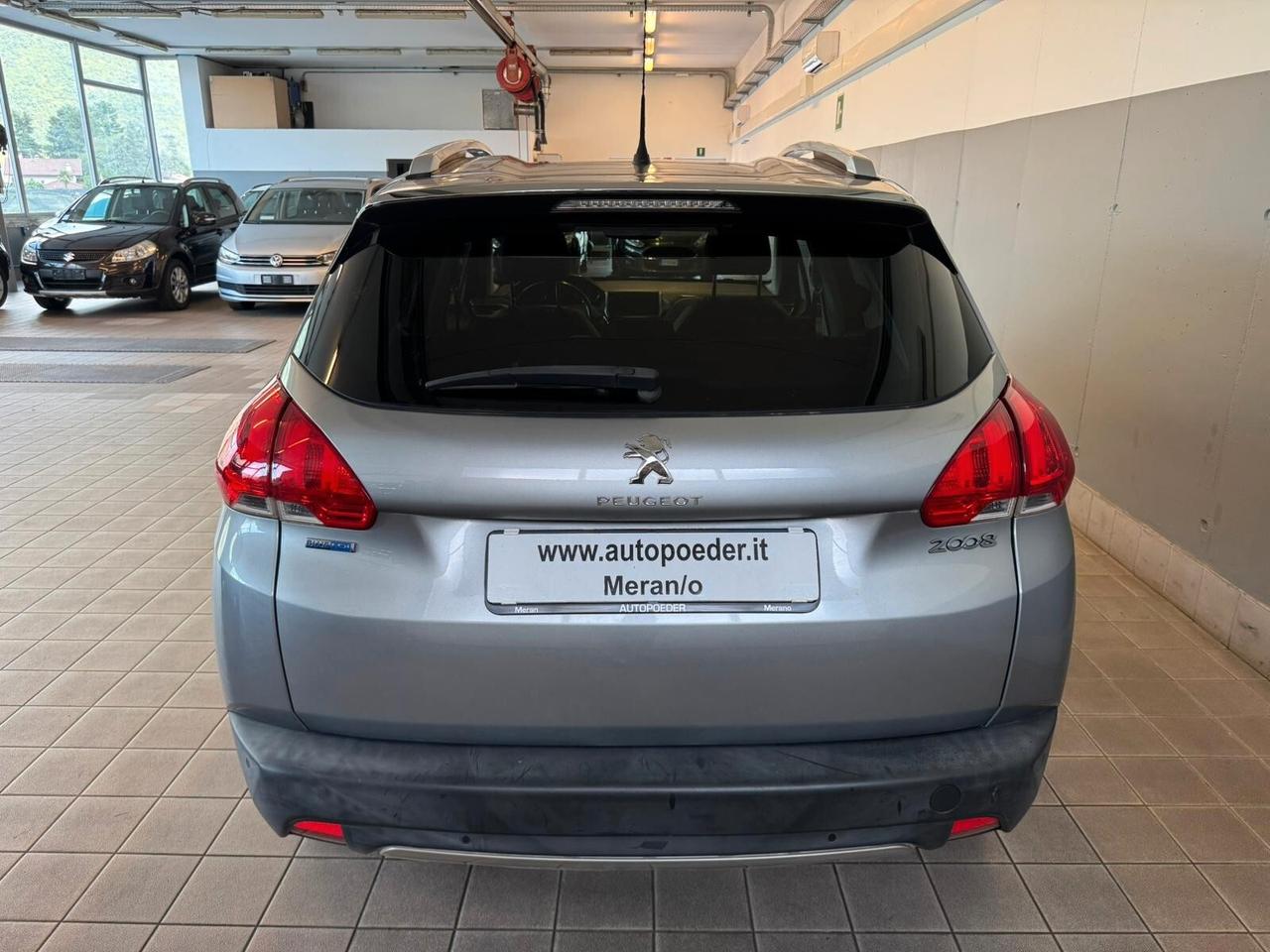 Peugeot 2008 BlueHDi 100 Allure