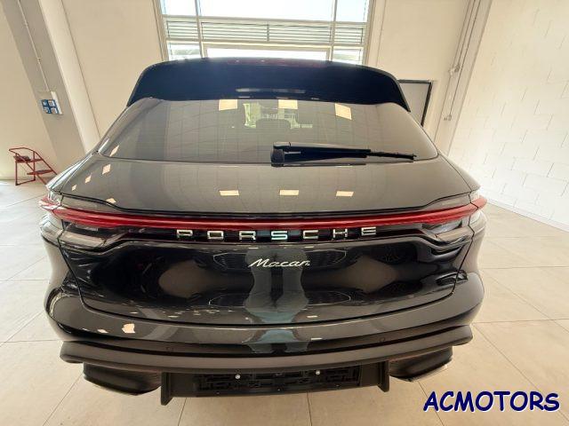 PORSCHE Macan 2.0