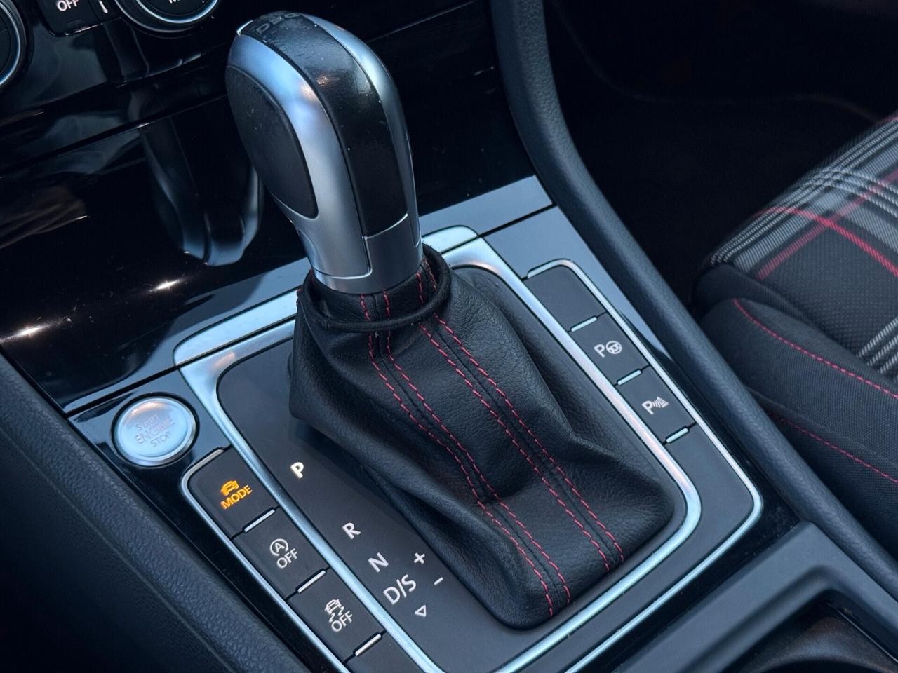 Volkswagen Golf GTI Performance 2.0 TSI DSG 5p. BlueMotion Technology
