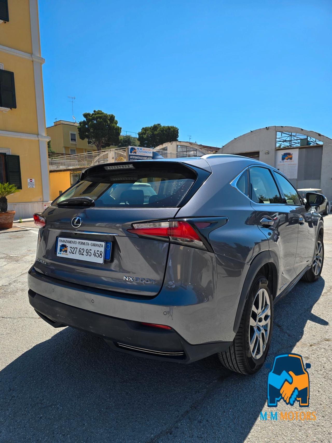 Lexus NX 300h 2.5 Executive 4wd cvt