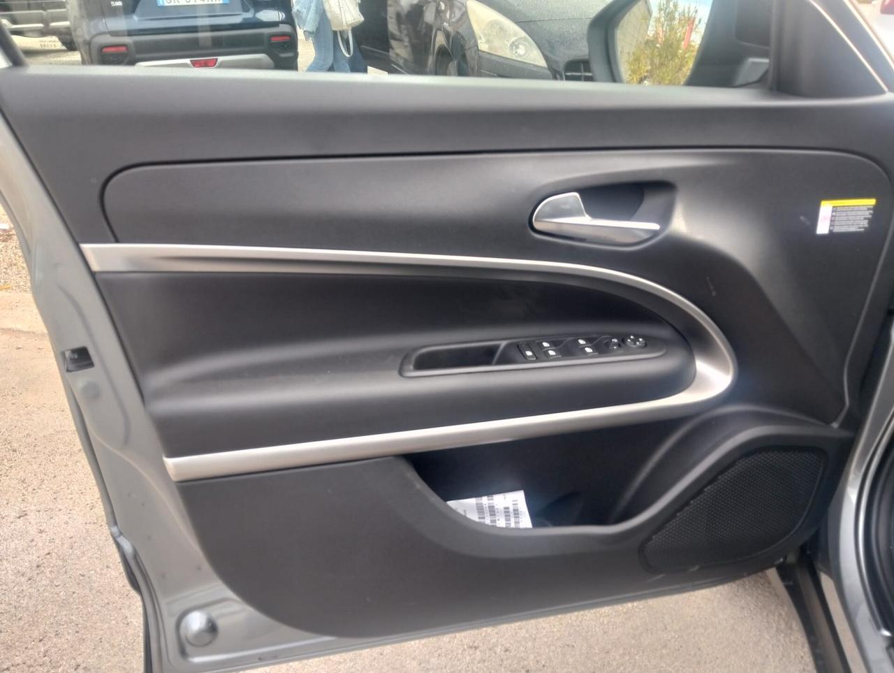 Jeep Avenger 1.2 HYBRID - SUMMIT BICOLORE - KM0 -