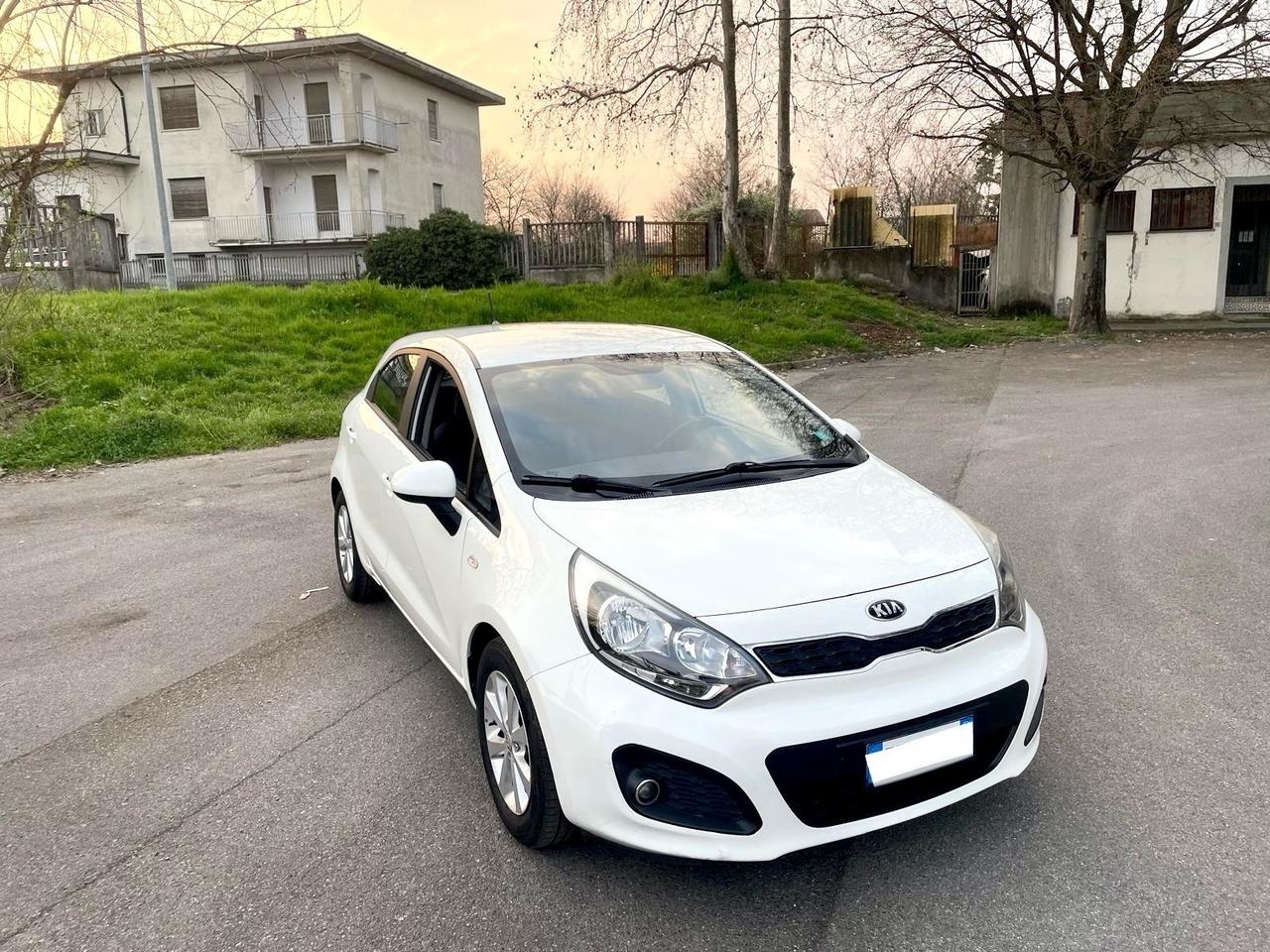 Kia Rio 1.2 CVVT 5p. EX per Neopatentati 2014