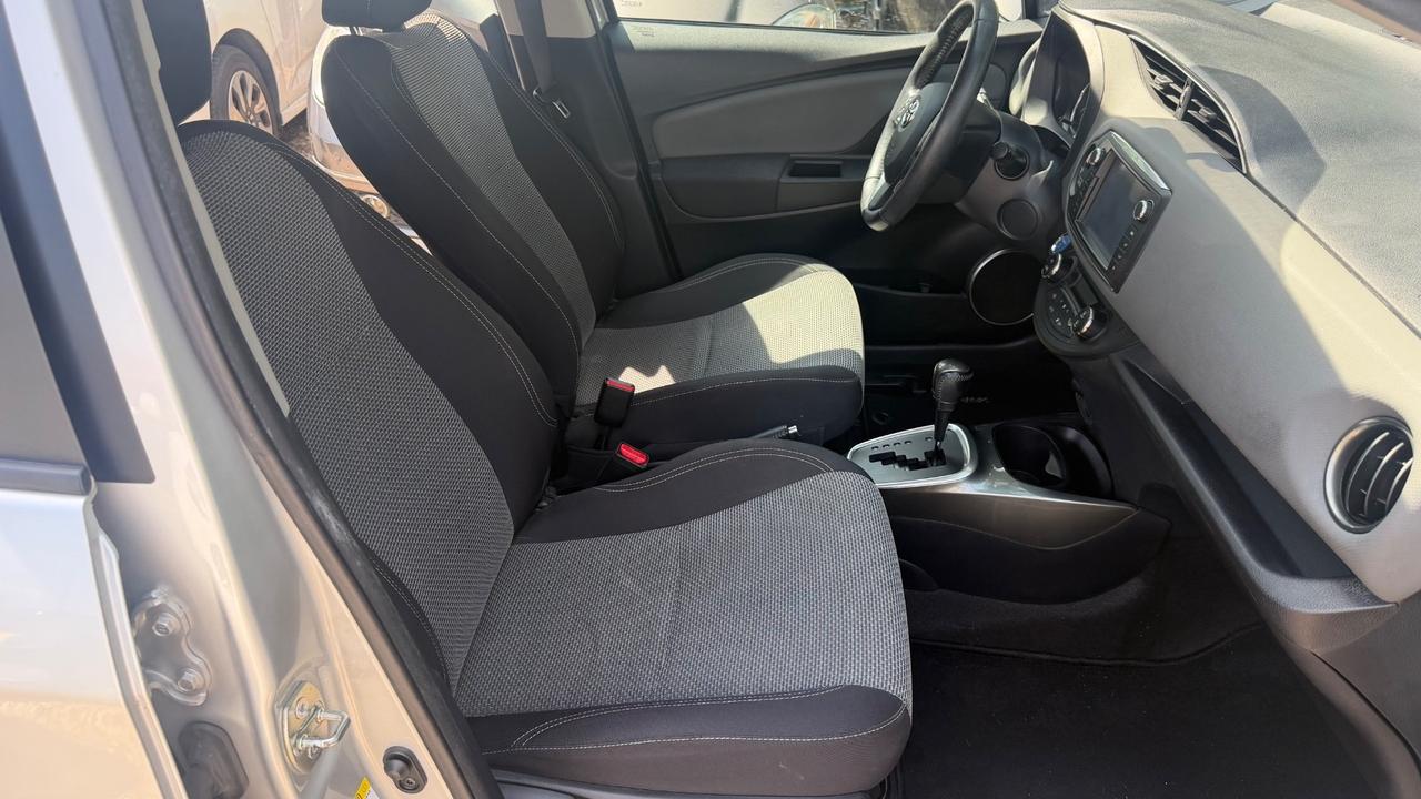 Toyota Yaris 1.5 Hybrid 5 porte Cool