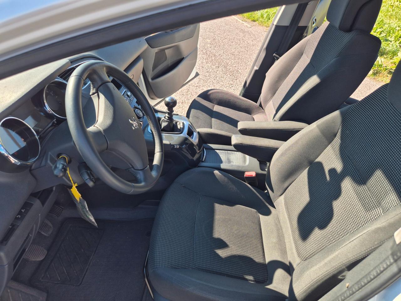 Peugeot 5008 1.6 HDi 112CV 89600 KM!! MY 2013 UNIPROPRIETARIO