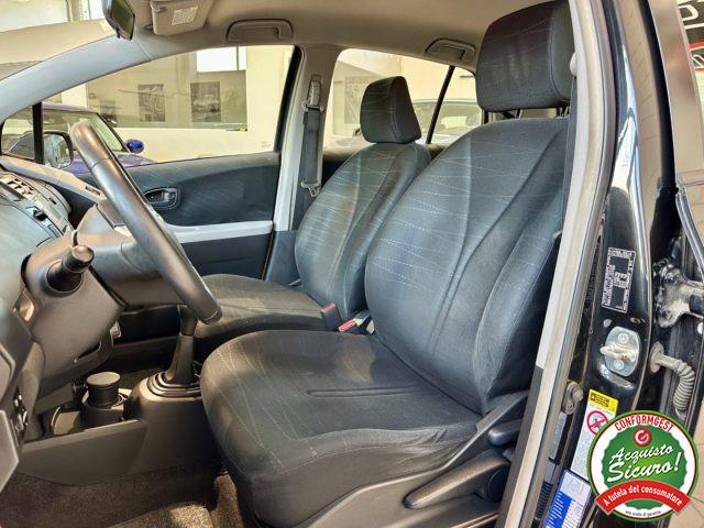 TOYOTA Yaris 1.0 5p. Sol *NEOPATENTATI*UNICO PROPRIETARIO*