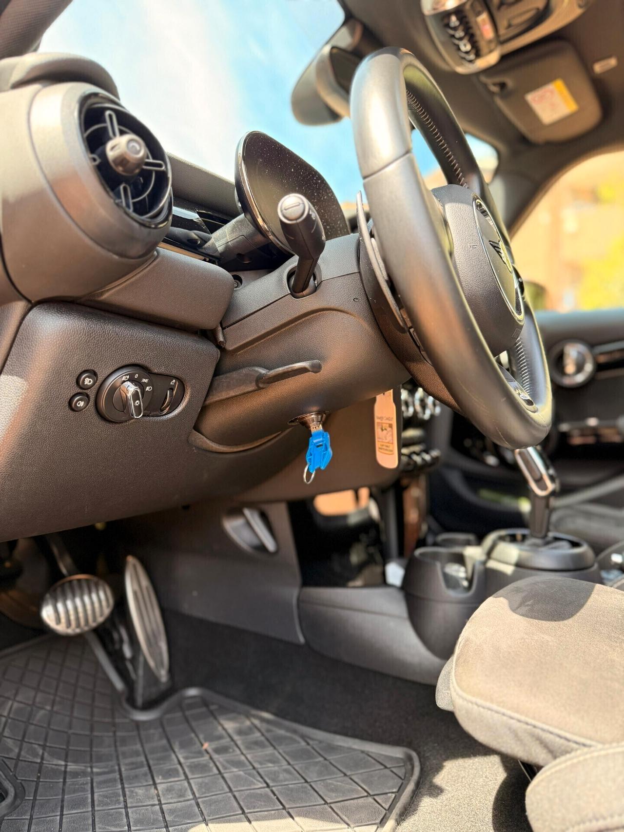 Mini Mini 2.0 John Cooper Works interno ed esterno
