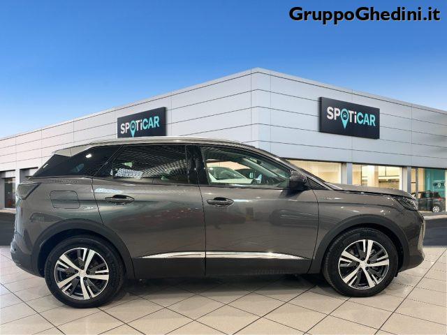 PEUGEOT 3008 Hybrid 225 e-EAT8 Allure Pack