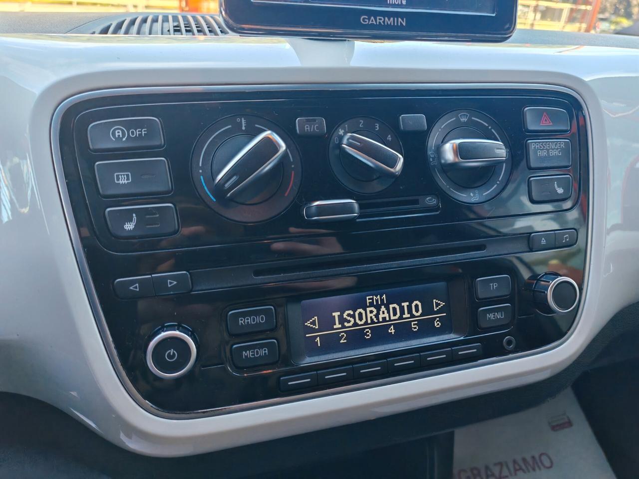 Volkswagen Up 1.0 benzina 08/2015 Cv60