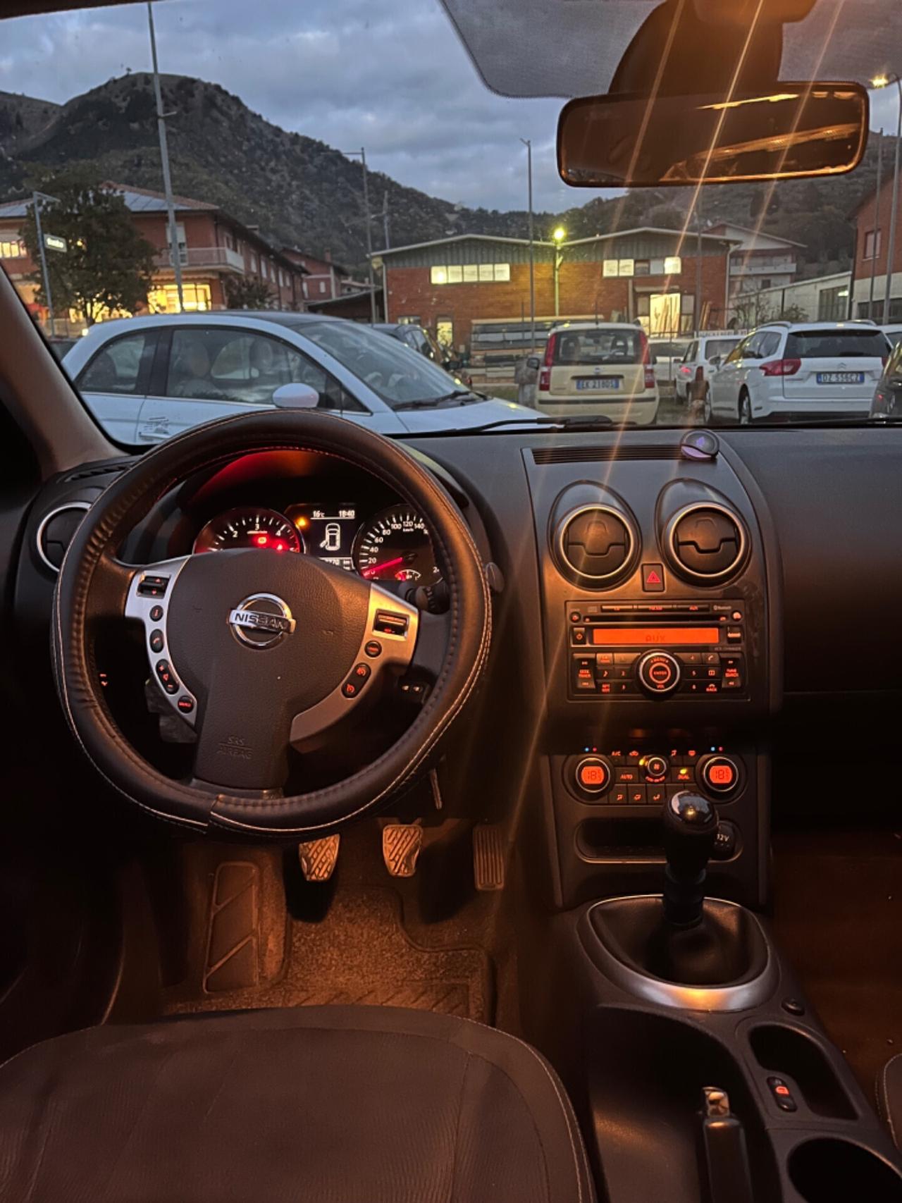 Nissan Qashqai 1.5 dCi PERFETTA SI NEOPATENTATI