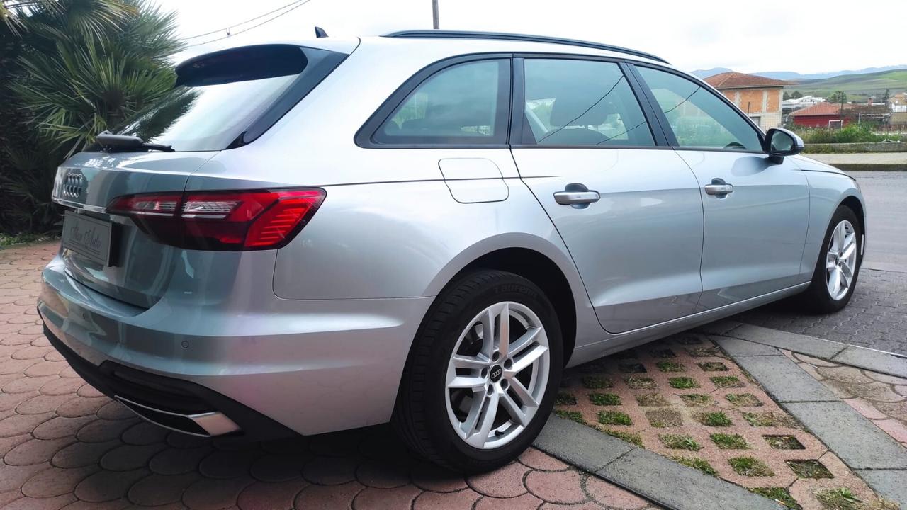 Audi A4 Avant 30 TDI/136 CV S tronic Business