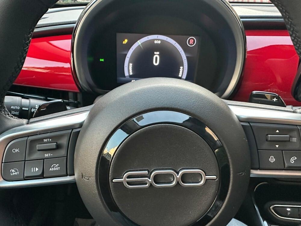 Fiat 600 Hybrid 110 CV DCT MHEV Icon