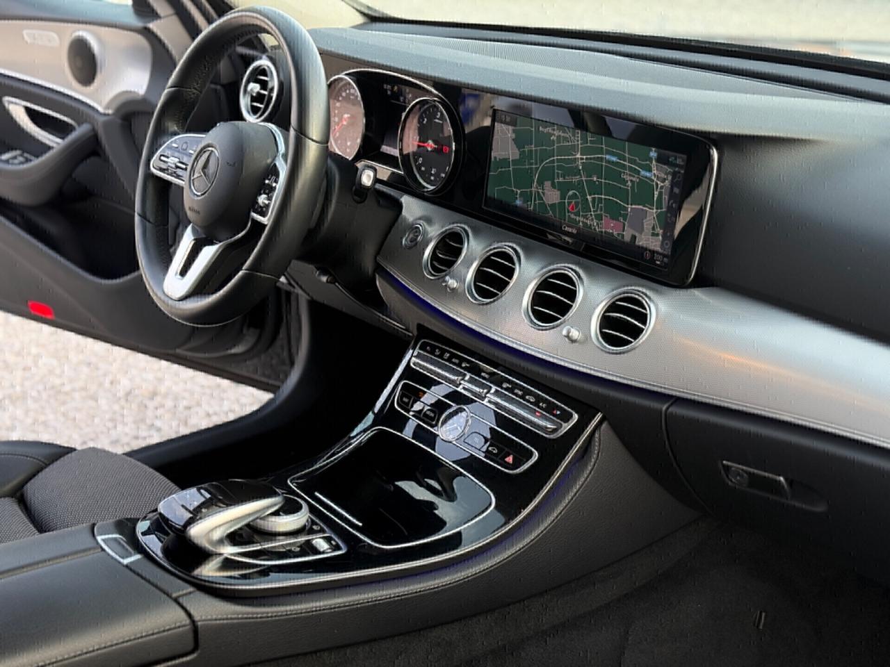 Mercedes-benz E 220 d Sport 4matic auto