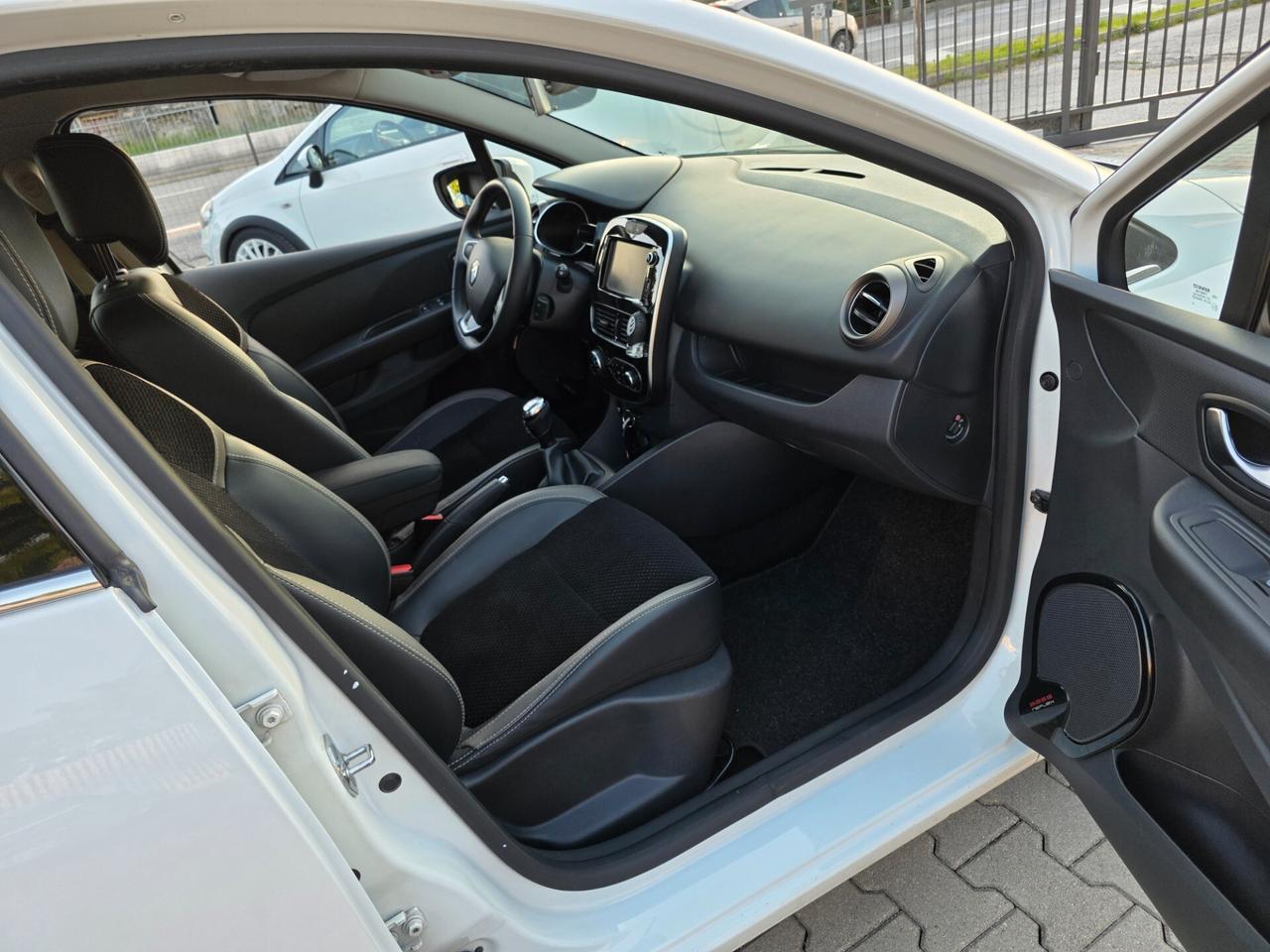 Renault Clio Sport perfetta e garantita 12 mesi